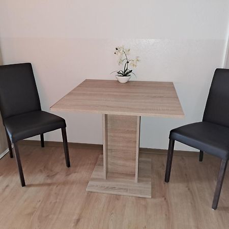 Studio Apartments Maslinik Krk Town Eksteriør bilde