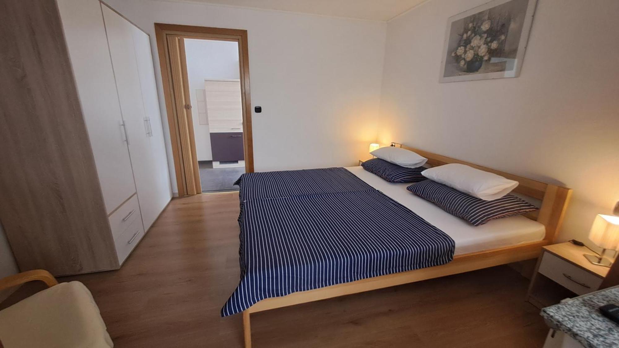 Studio Apartments Maslinik Krk Town Eksteriør bilde